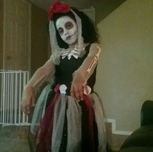 Meet your Posher, Claudia